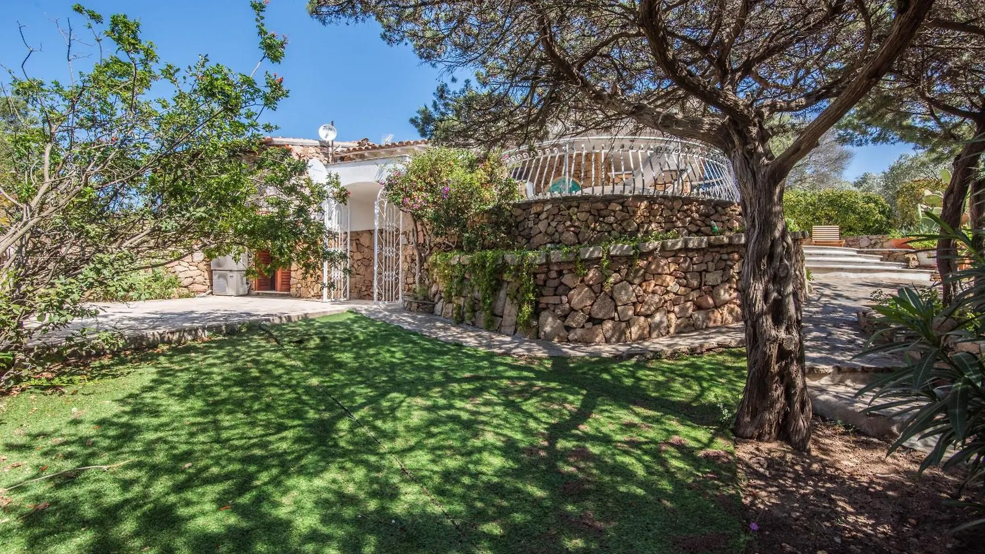 Villa Maestrale 100M From Beach - Happy Rentals Porto Rotondo